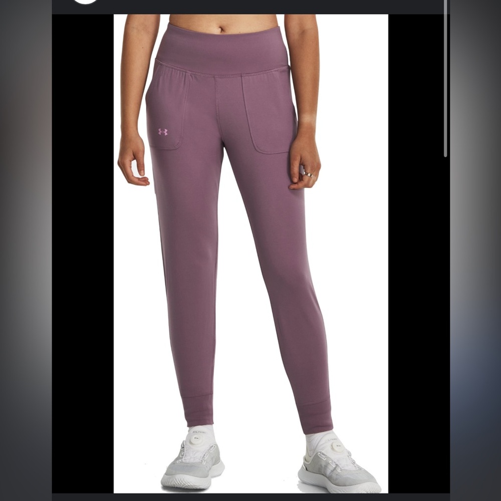 Woman's Under Armour Fitted Motion Joggers